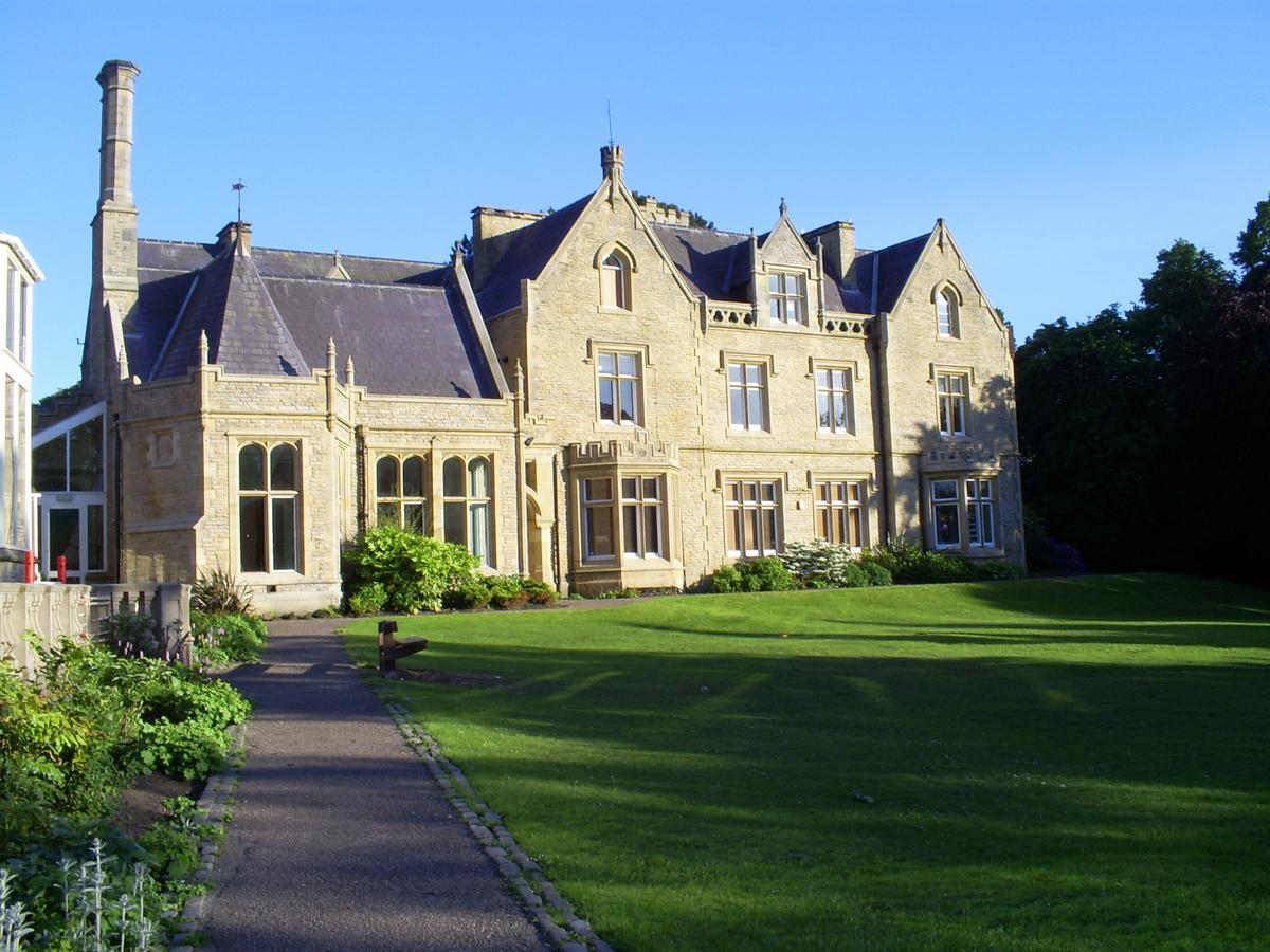 Oddfellows On The Park Hotel Cheadle  Exterior photo